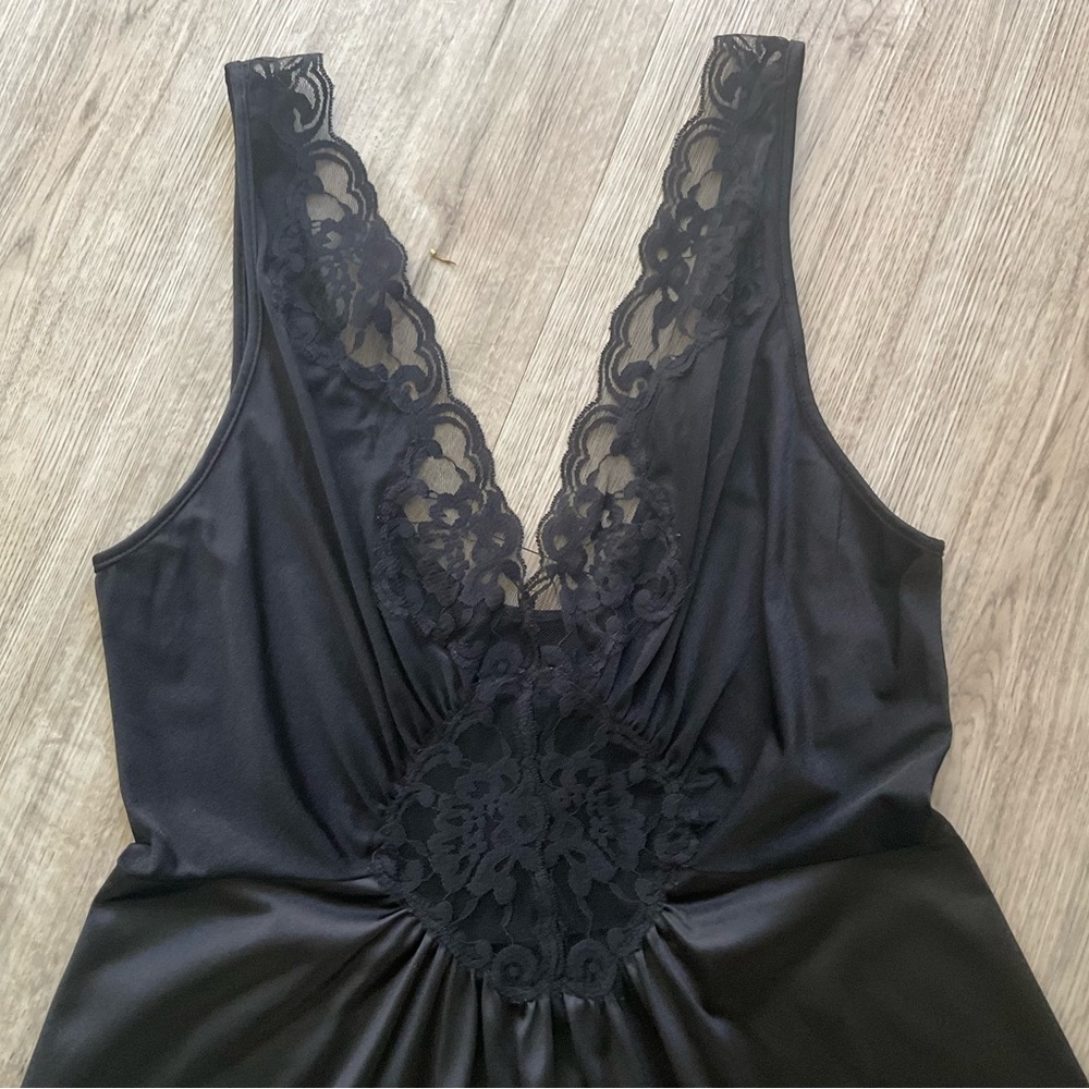 Vanity Fair Vintage Black Lace-Trim Satin Slip Nightgown Dress Size Large - Picture 3 of 14